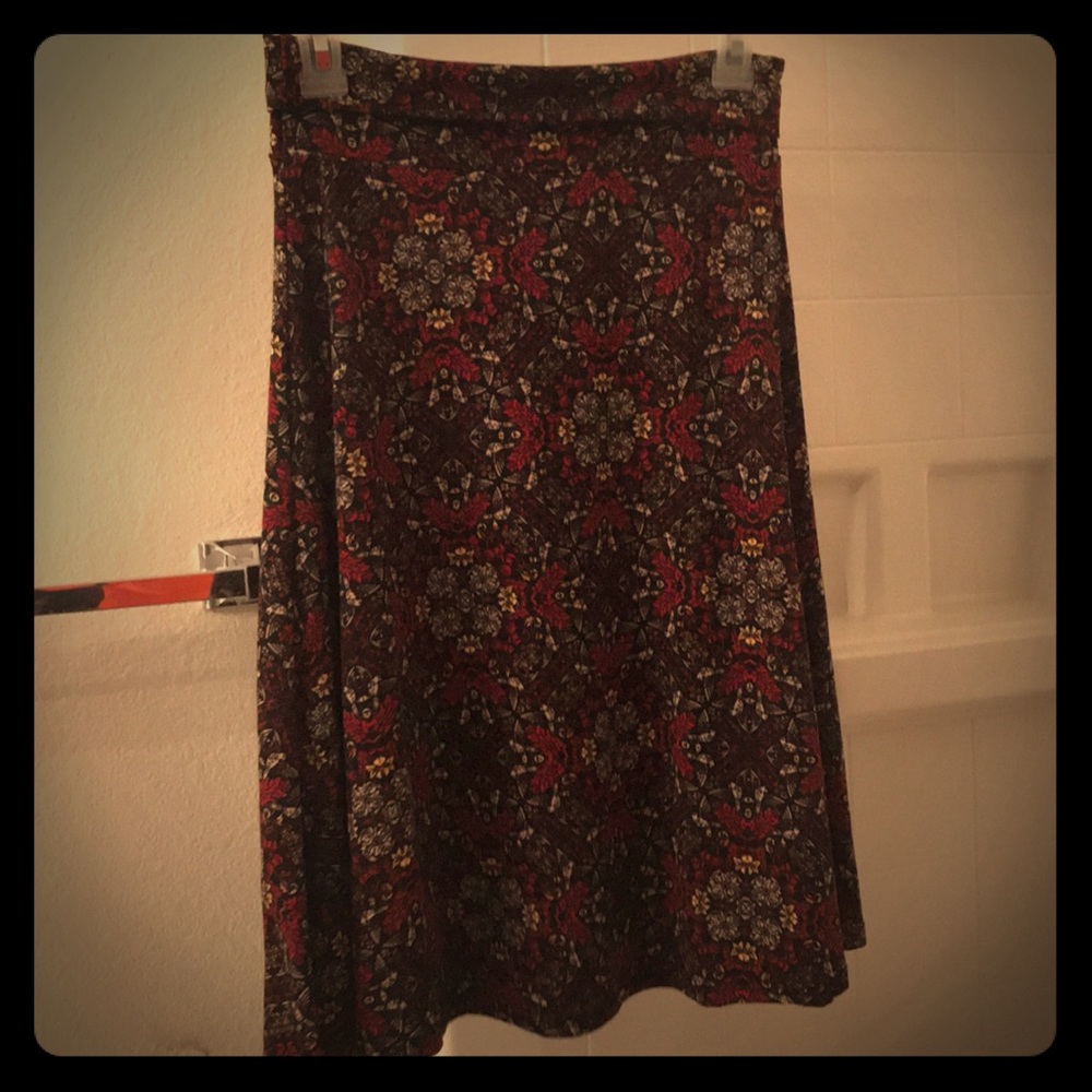 Gorgeous xs black Azure LuLaRoe skirt